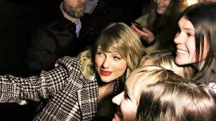 霉霉妈妈爆料女儿视频,甜蜜视频引网友热议  第2张